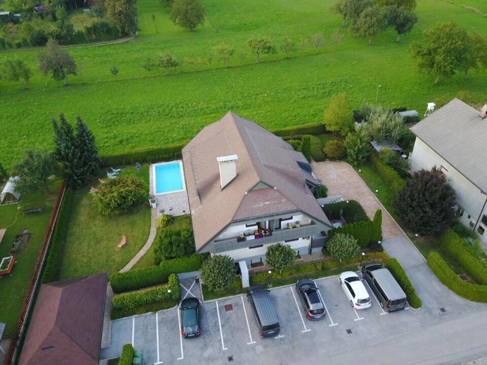 Pension Bled Exteriör bild